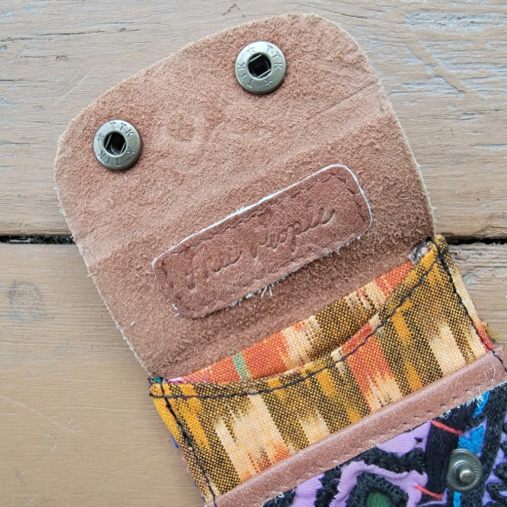 🌋👽 Free People Boho Embroidered Repurposed vtg banjara hippie Wallet card case - Picture 8 of 16